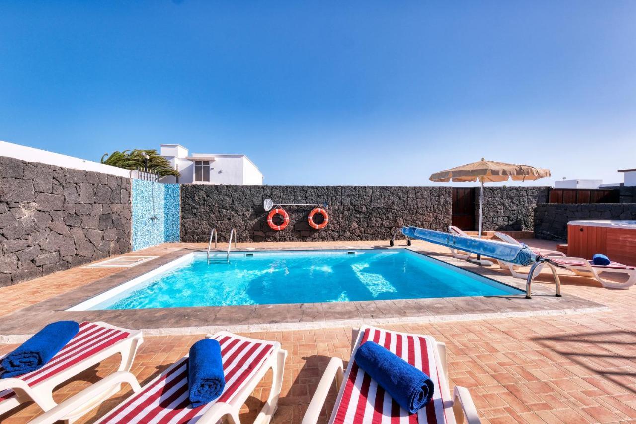 Villa Aurelia-Pool, Jacuzzi And Solarium Playa Blanca  Bagian luar foto