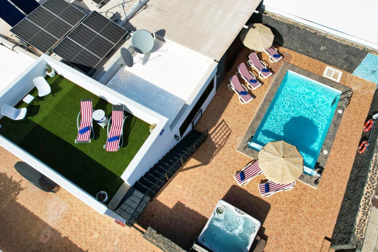 Villa Aurelia-Pool, Jacuzzi And Solarium Playa Blanca  Bagian luar foto