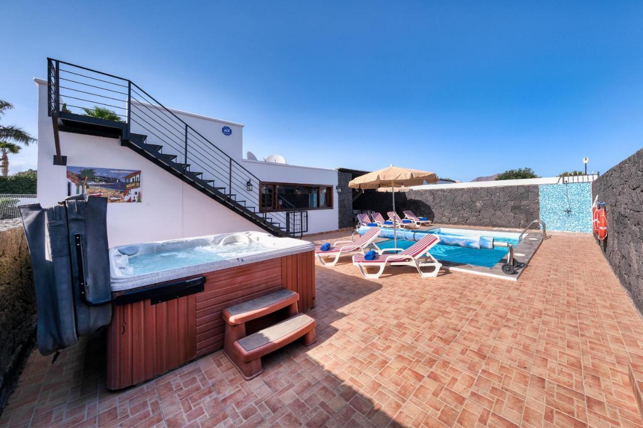 Villa Aurelia-Pool, Jacuzzi And Solarium Playa Blanca  Bagian luar foto