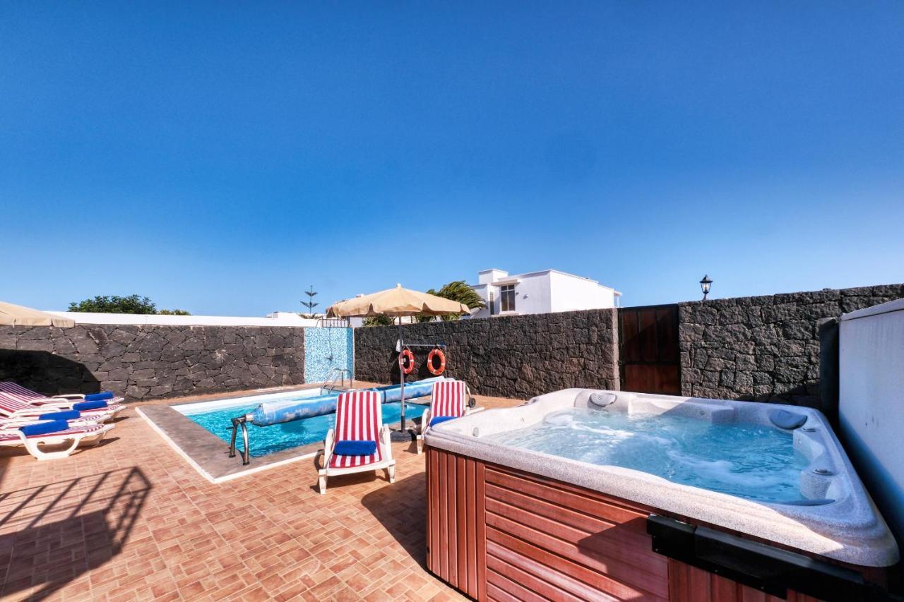 Villa Aurelia-Pool, Jacuzzi And Solarium Playa Blanca  Bagian luar foto